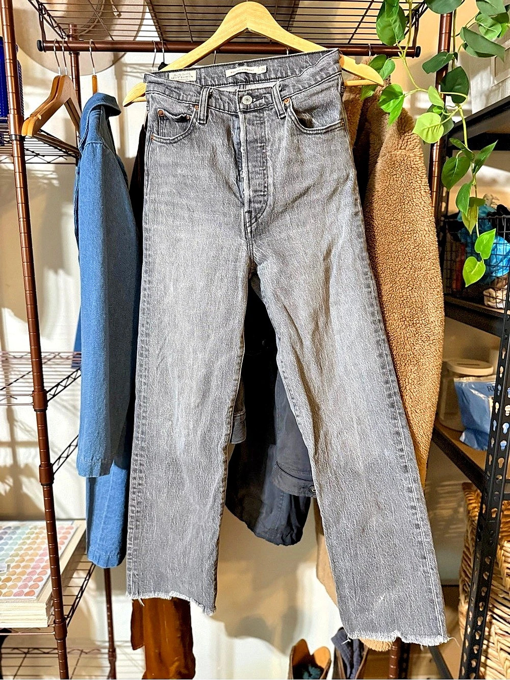 Levi's Ribcage Straight Ankle Jeans Gray